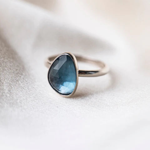 How to select an extra special Mother's Day silver jewellery gift
